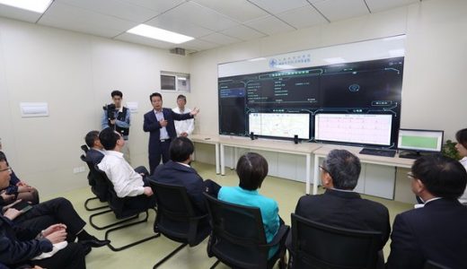 上海首台智能化救护车在同济医院首发