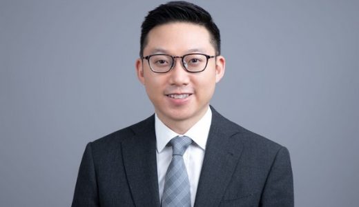 德琪医药任命龙振国为首席财务官