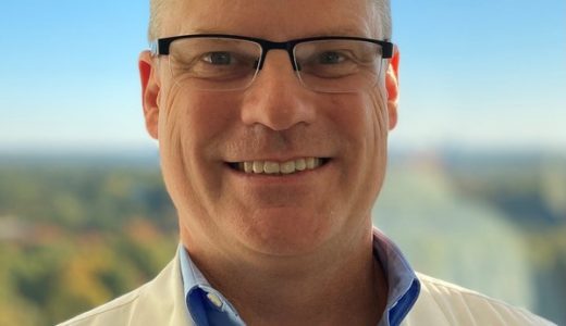 Cordis任命George Adams担任首席医务官