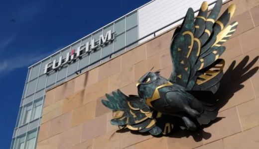 富士胶片2021财年收入25,258亿日元，同比增长15.2%；