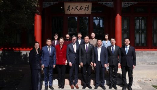 礼来CEO戴文睿到访清华，共话创新未来